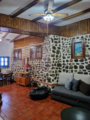 Casa cueva Martín